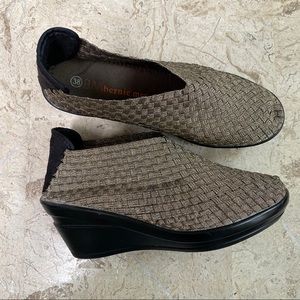 Pull On Medium Wedge Ankle Boot Comfort Metallic Woven Elastic Size 7.5